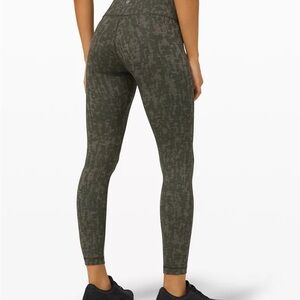 Lululemon Wunder train HR tight 25” RARE FIND